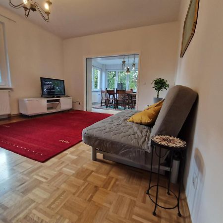 Geraeumige Und Zentrale Ferienwohnung Stahnsdorf Exterior foto