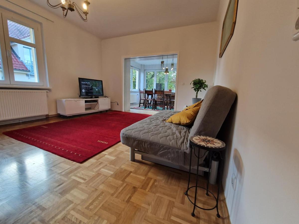 Geraeumige Und Zentrale Ferienwohnung Stahnsdorf Exterior foto
