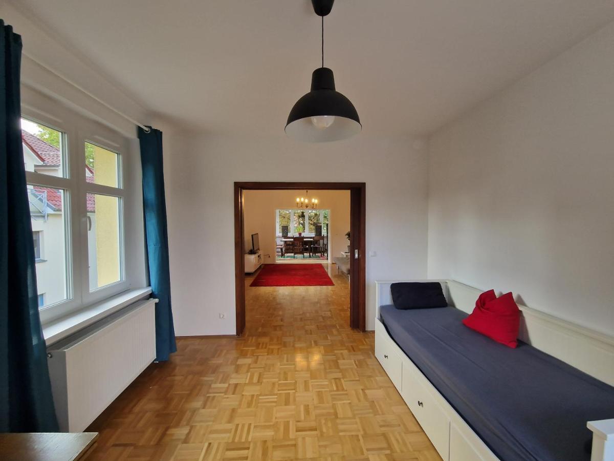 Geraeumige Und Zentrale Ferienwohnung Stahnsdorf Exterior foto